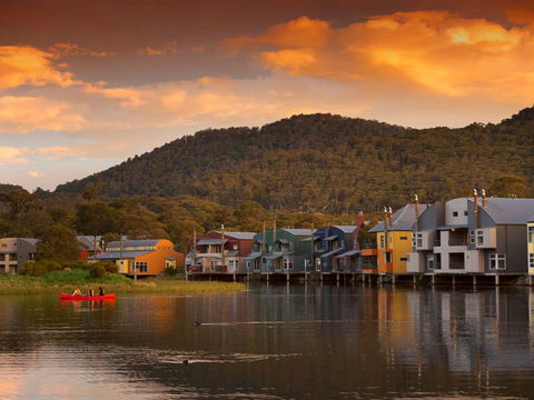 Novotel Lake Crackenback Resort - Lightning Ridge Tourism 0
