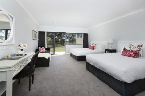 Nu Leaf Retreat - Lightning Ridge Tourism 1