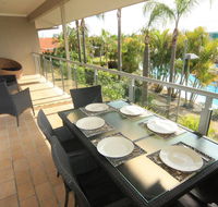 Oaks Pacific Blue 339 265 Sandy Pt Road - HUGE RESORT LAGOON POOL - Lightning Ridge Tourism