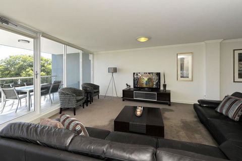 Oasis, Unit 9/5 Laman Street - Lightning Ridge Tourism 2