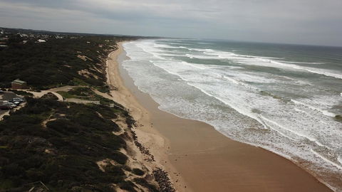 Ocean Grove Chalet - Lightning Ridge Tourism 0