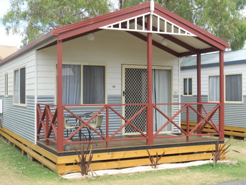 Ocean Grove Holiday Park - Lightning Ridge Tourism 0
