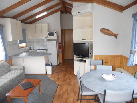 Ocean Grove Holiday Park - Lightning Ridge Tourism 2