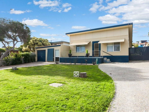 OCEAN SOUNDS - Anglesea - Lightning Ridge Tourism 0