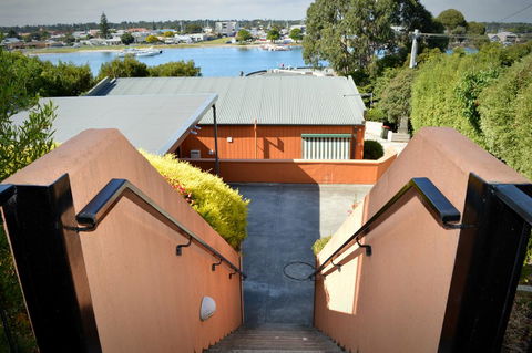 Ocean View Apt 1 - Lightning Ridge Tourism 1