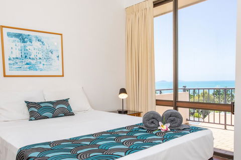 OCEAN VIEWS 10 - Lightning Ridge Tourism 0