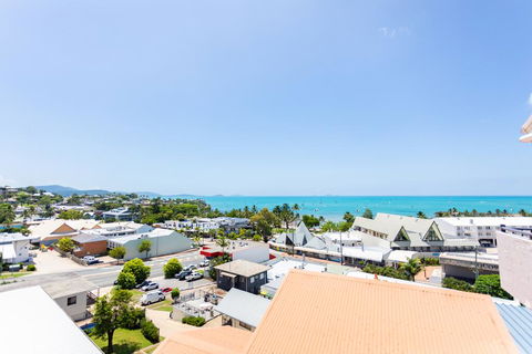OCEAN VIEWS 10 - Lightning Ridge Tourism 2
