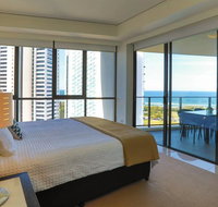 Ocean views in the heart of Broadbeach - Lightning Ridge Tourism