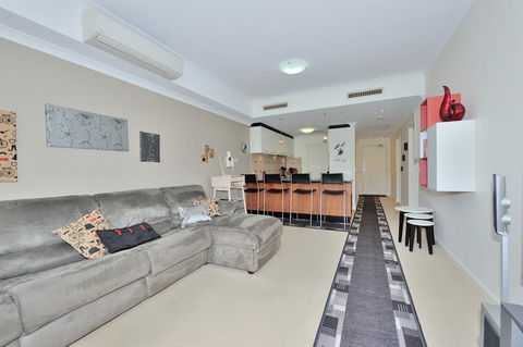 OceanView Apartment - Lightning Ridge Tourism 1