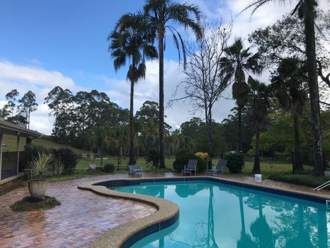 OCT Forest Lodge - Lightning Ridge Tourism 3