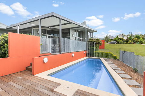 Olive Lakes - Lightning Ridge Tourism 0