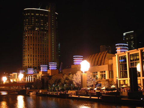 One Bedroom City Apt With Spectacular Views - Lightning Ridge Tourism 1