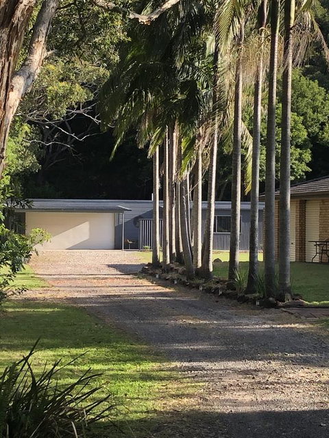 One Mile Beach Hideaway - Lightning Ridge Tourism 1