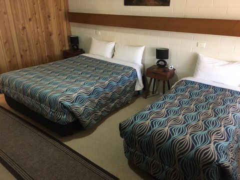 Orana Motor Inn - Lightning Ridge Tourism 2