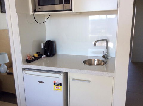 PA Apartments - Lightning Ridge Tourism 3
