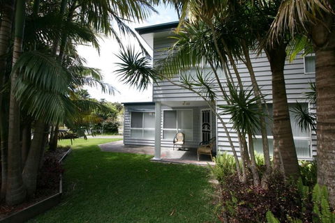 PACIFIC PALMS - Lightning Ridge Tourism 2