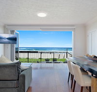 Palm Beach Beachfront Townhouse - Lightning Ridge Tourism