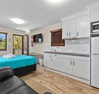Palms Hervey Bay - Lightning Ridge Tourism