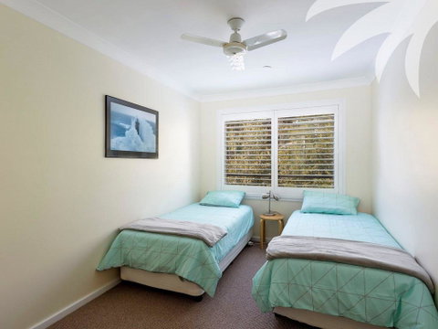 Palms House - Lightning Ridge Tourism 1