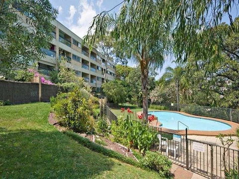 PANAMA-hosted By:L'Abode Accommodation - Lightning Ridge Tourism 2