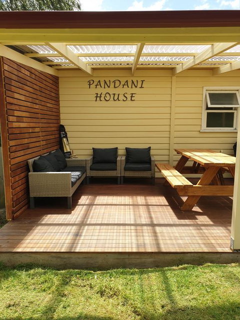 Pandani House - Lightning Ridge Tourism 1