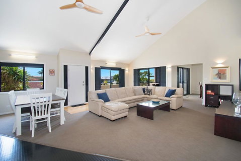 Pandanus - Lennox Head - Lightning Ridge Tourism 3