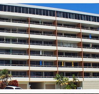 Park Towers Holiday Units - Lightning Ridge Tourism