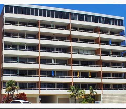 Park Towers Holiday Units - Lightning Ridge Tourism 0