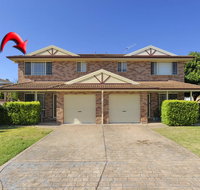 Pebble Parade1/8 - Lightning Ridge Tourism