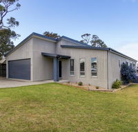Pelican House - Lightning Ridge Tourism