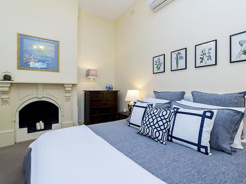Pembury Cottage - Lightning Ridge Tourism 1