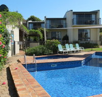 Penguin Mews - Lightning Ridge Tourism