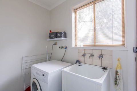 PERFECT ON PYMBLE AVE - Lightning Ridge Tourism 2