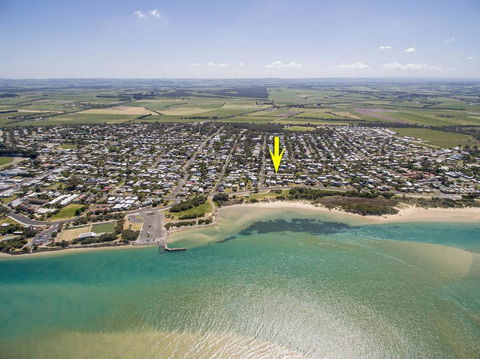 PERFECT ON PYMBLE AVE - Lightning Ridge Tourism 3