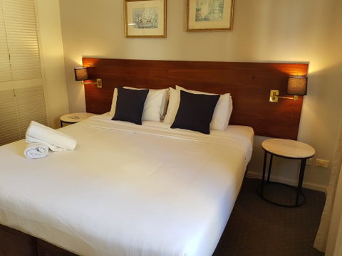 PERTH CBD APARTMENTS - Lightning Ridge Tourism 1
