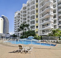 Phoenician Resort Broadbeach - GCLR - Lightning Ridge Tourism