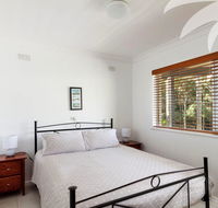 Picture perfect Lizzie Palms 2 - Lightning Ridge Tourism