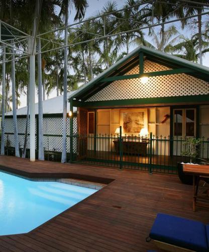 Pinctada McAlpine House - Lightning Ridge Tourism 3