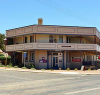 Pingelly Hotel - Lightning Ridge Tourism