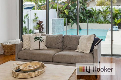 PIRIE BEACH House - Lightning Ridge Tourism 0