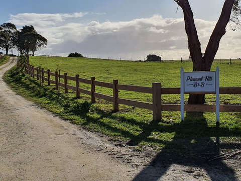 Pleasant Hill BnB - Lightning Ridge Tourism 1