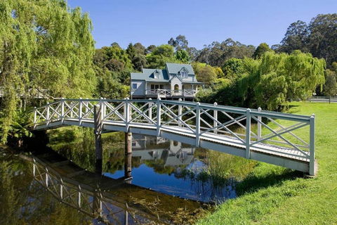 PLUM TREE COTTAGE - Spa Cottage With Woodfire - Lightning Ridge Tourism 0