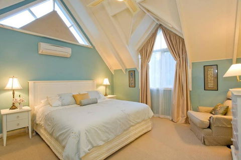 PLUM TREE COTTAGE - Spa Cottage With Woodfire - Lightning Ridge Tourism 1