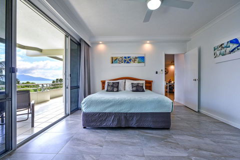 POINCIANA 101 HAMILTON ISLAND CENTRALLY LOCATED 3 BEDROOM, Plus BUGGY!! - Lightning Ridge Tourism 0