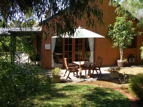 Port Willunga Cottages - Lightning Ridge Tourism 3