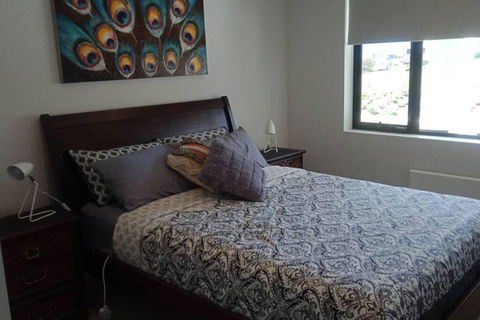 POSH, Port Out Starboard Home - Lightning Ridge Tourism 3