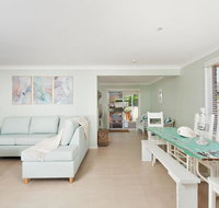 Purely Whitesands on the bay  Fingal Bay - Lightning Ridge Tourism