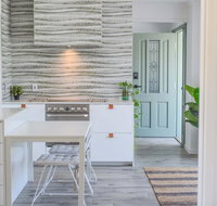 Quiet Pet Friendly Home 3 houses to beach entry with Private Pool Walk to Shops - Lightning Ridge Tourism