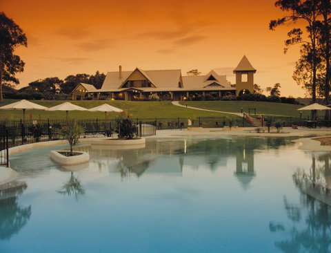 Rafferty's Resort - Lightning Ridge Tourism 0
