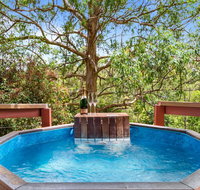 Ravensbourne Escape-Tree Tops - Lightning Ridge Tourism